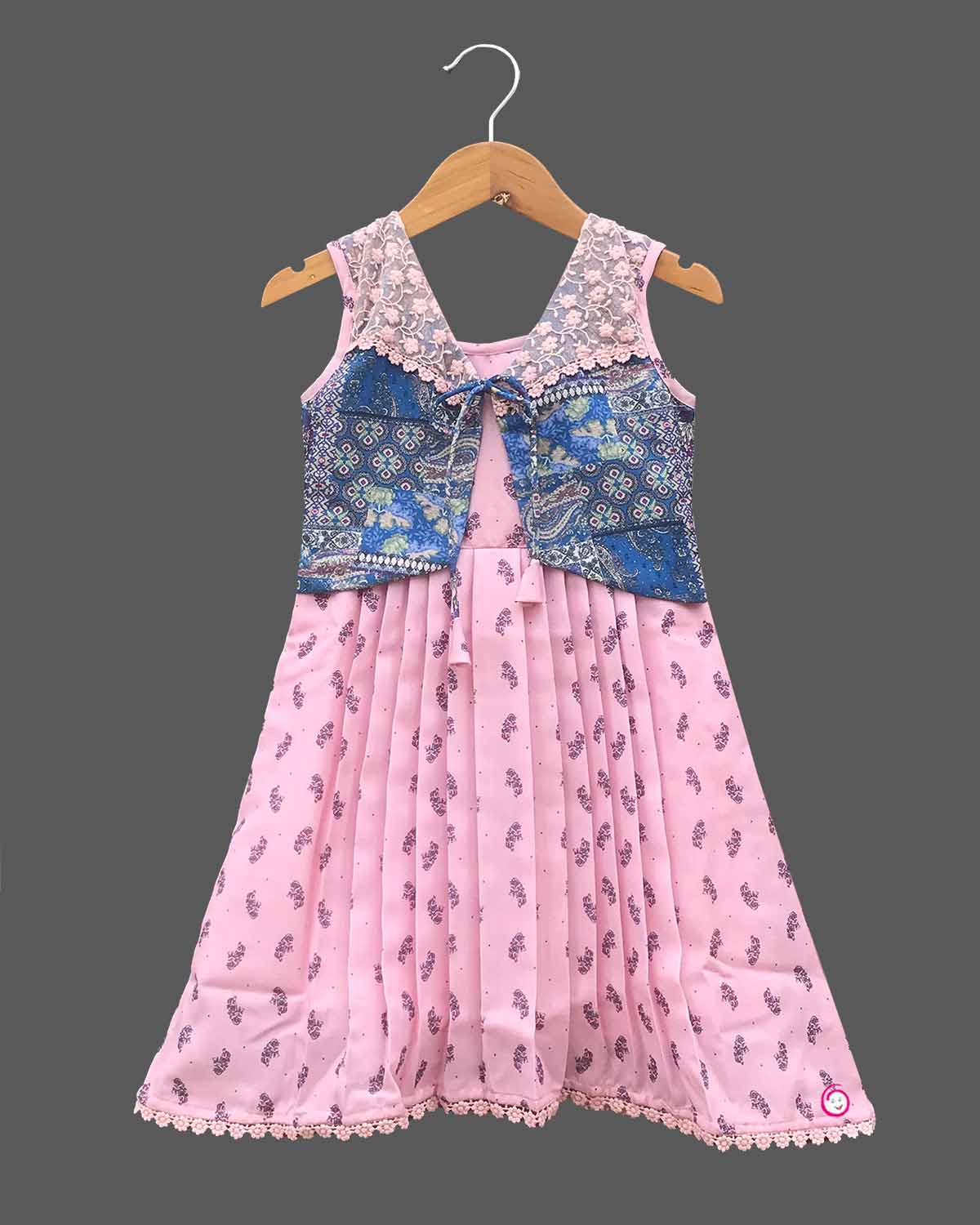 Girls sleeveless design frock - Pink