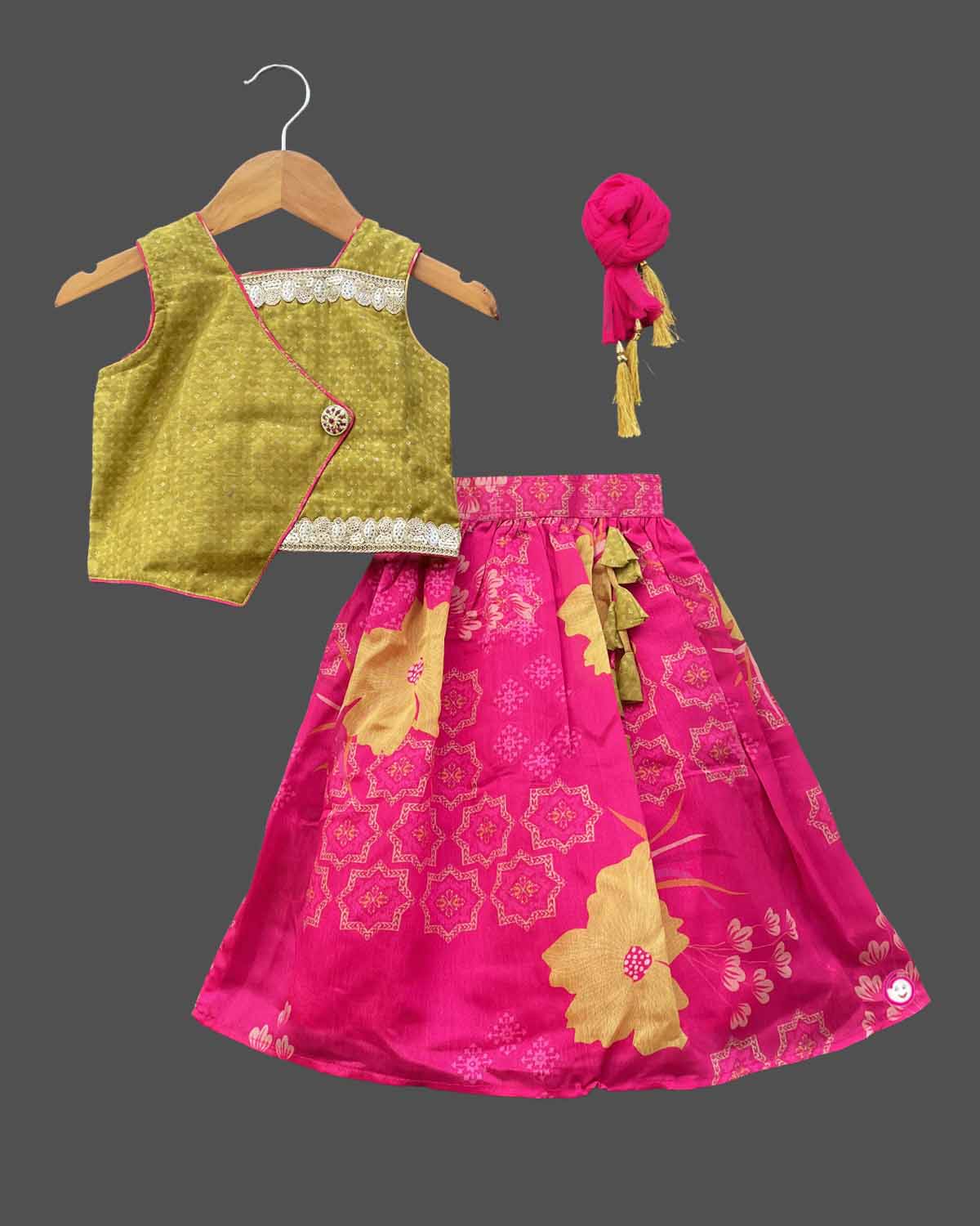 Girls different designs of choli - Mehandi green