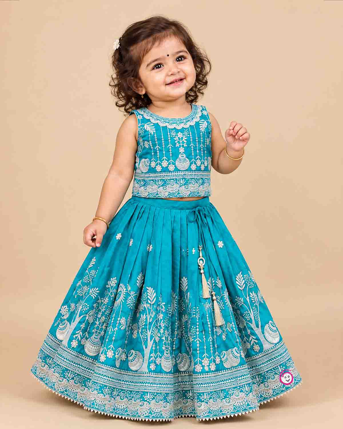 Toddler girls embroidered art silk sleeveless choli blouse flared lehenga skirt set with matching dupatta