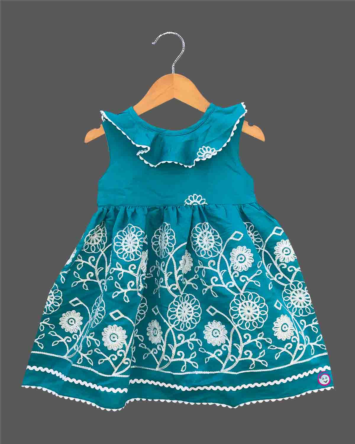 sleeveless frock
