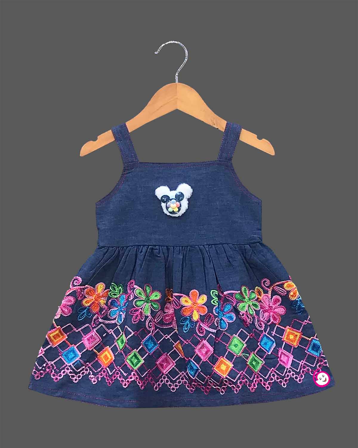 sleeveless frock
