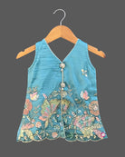 tops on palazzo pants