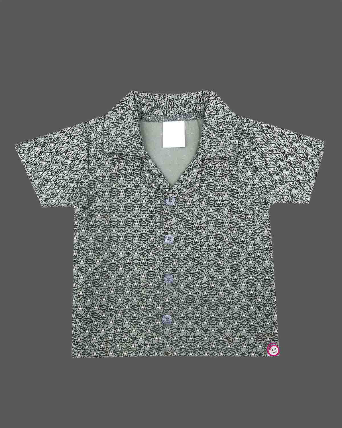Comfortable geometric patterned shirt and shorts set for boys.
