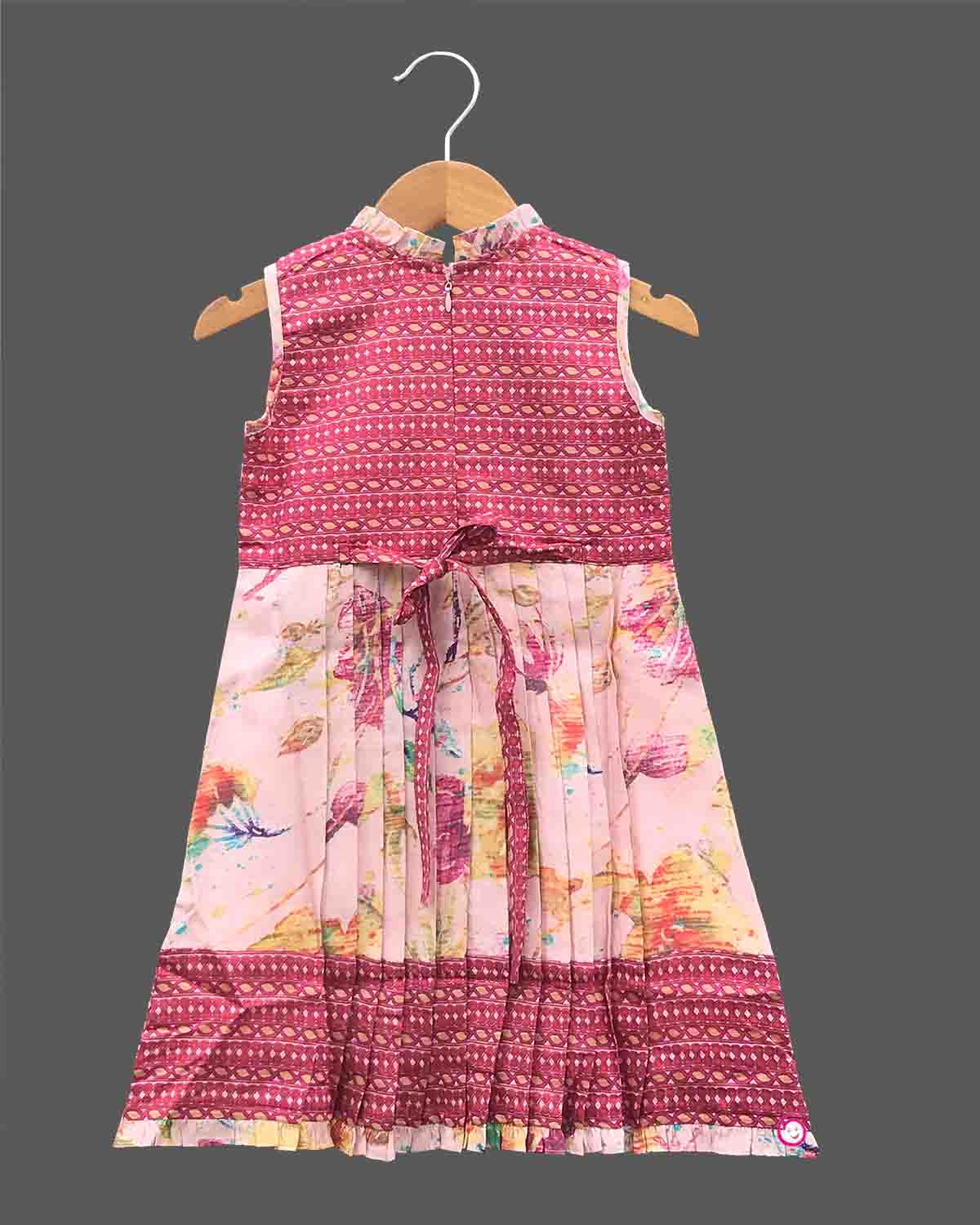 Girls sleeveless printed casual frock - Pink