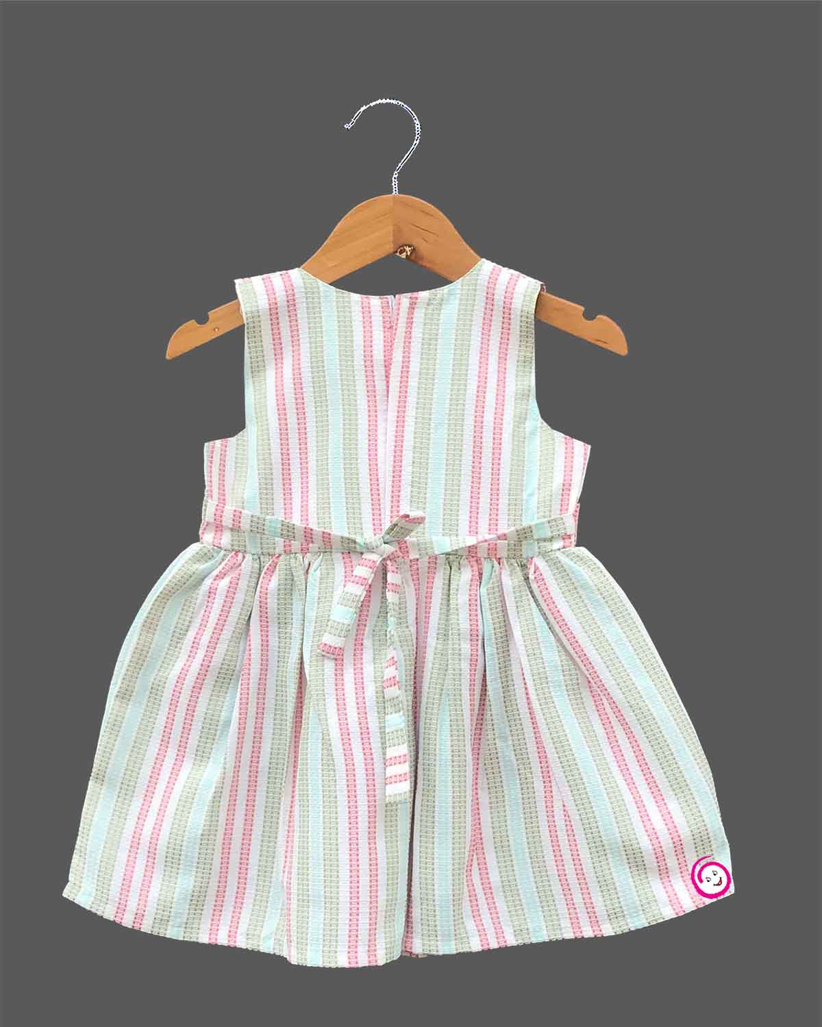 sleeveless frock