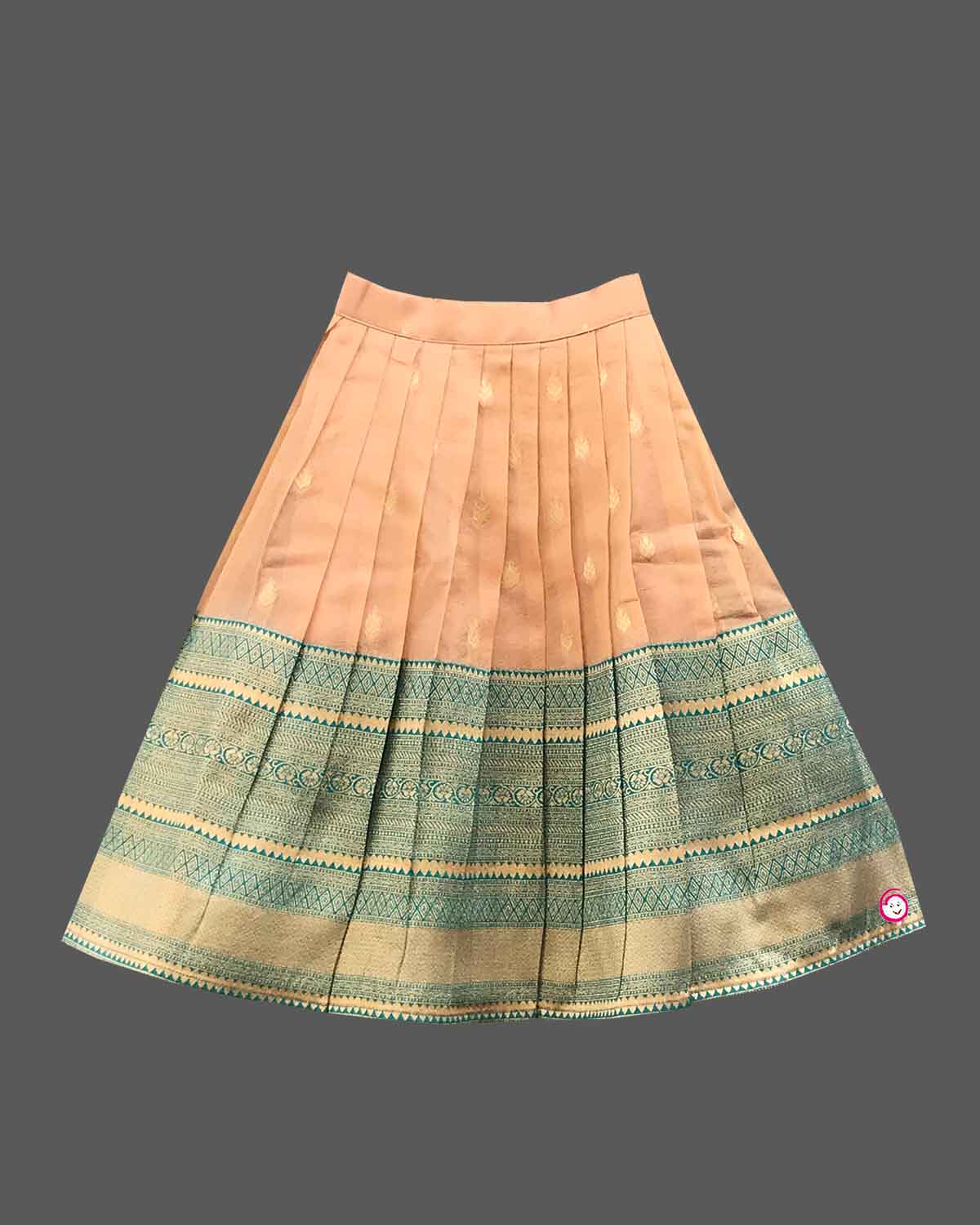  pattu lehenga ,new designs of lehenga
