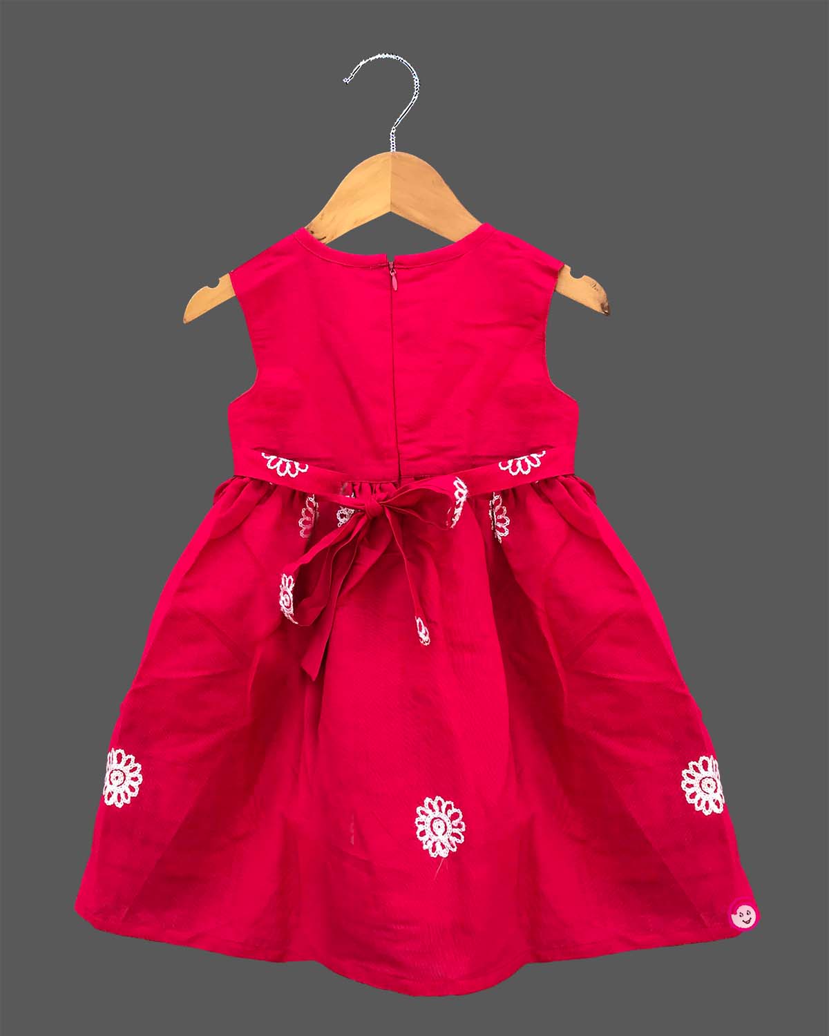 sleeveless frock
