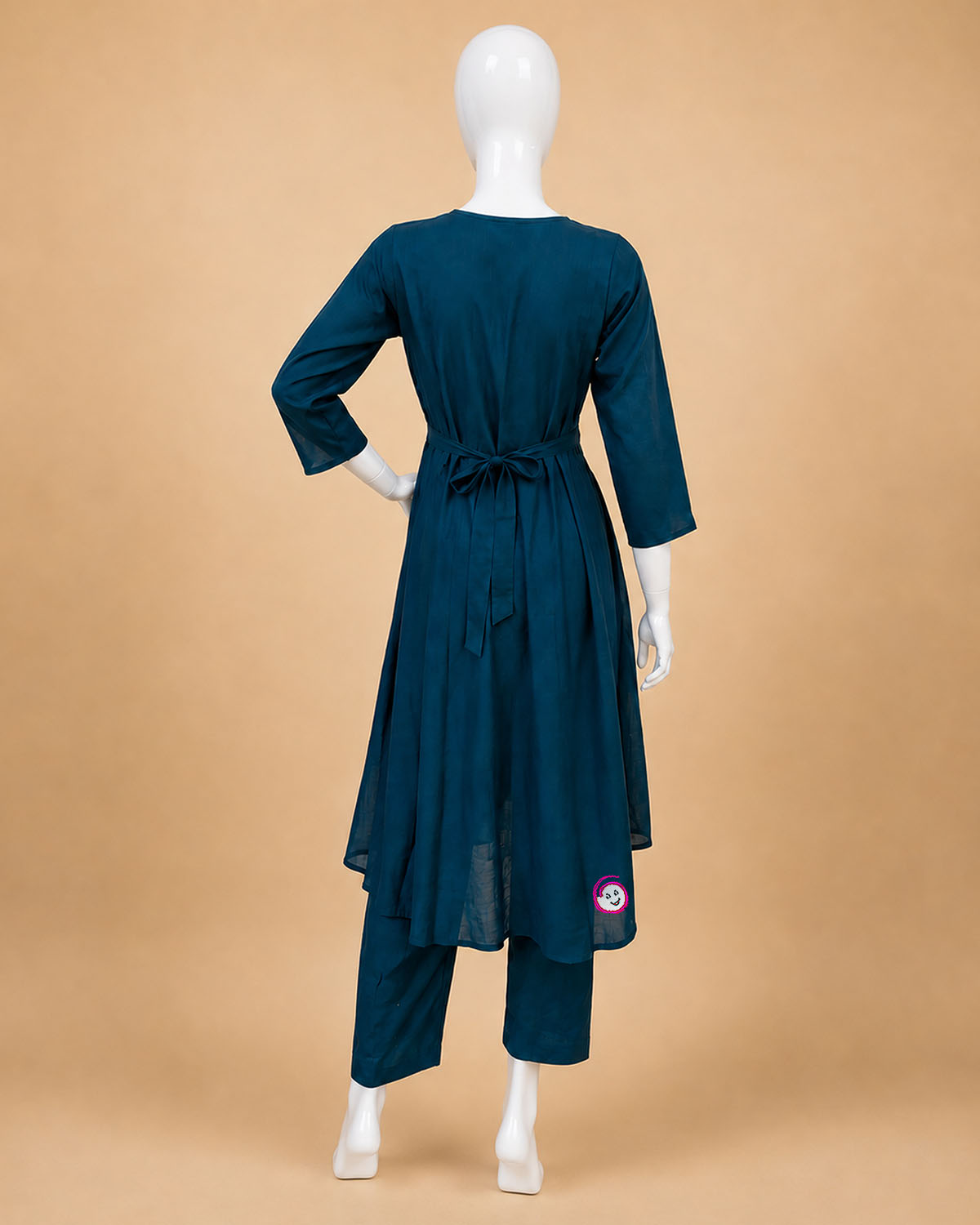 Maternity solid pintuck pleated cotton kurta set with printed paisley dupatta and pants