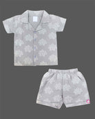 Printed short-sleeve collared shirt and elasticized shorts clothing set for young boys