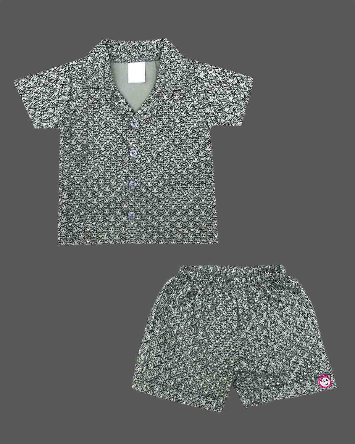 Comfortable geometric patterned shirt and shorts set for boys.