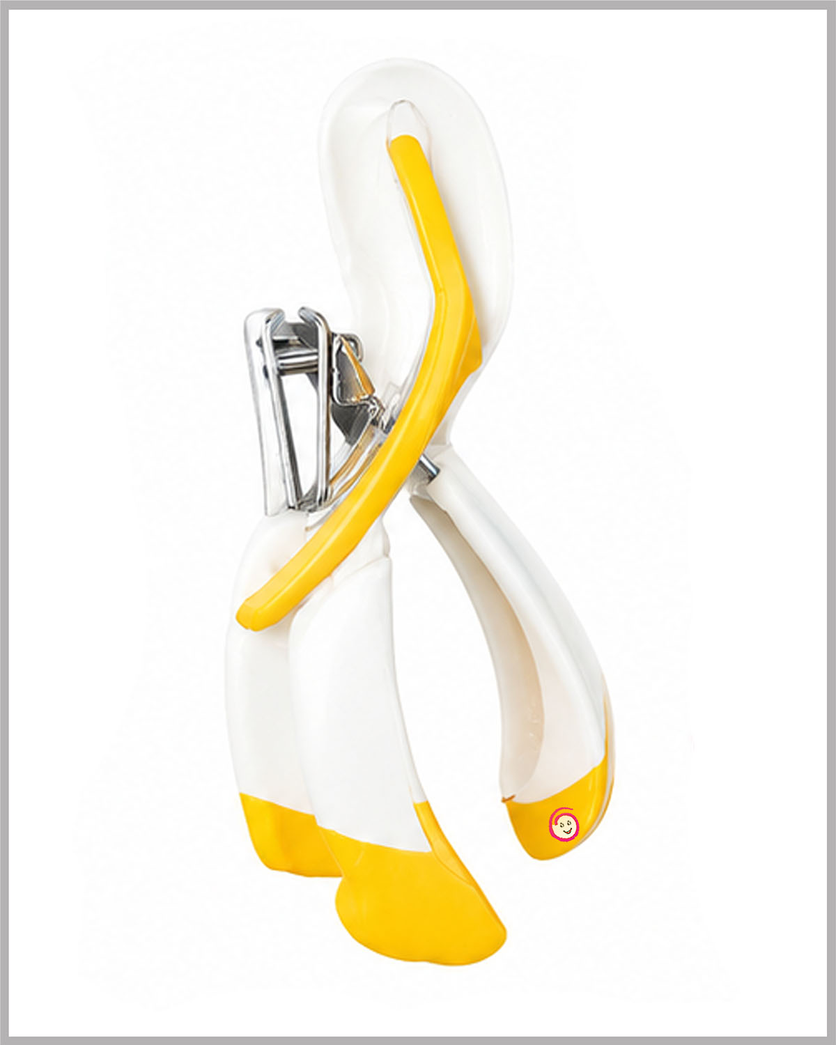 nail clipper with magnifier