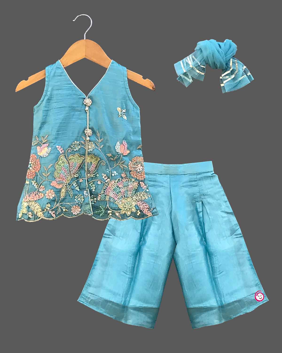 tops on palazzo pants