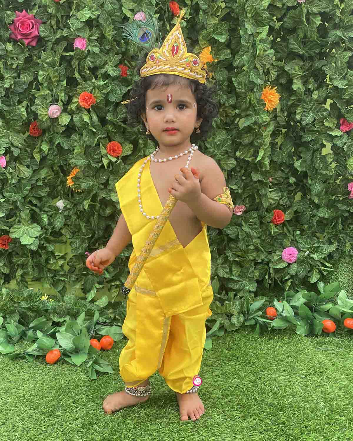 Buy ITSMYCOSTUME Krishna Dress for Baby Boy Kids Set of 10(Dhoti,Patka,Hip  Cover,Mukut,Morpankh,Bansuri,Kamarband,Bajuband,Kundal) Little Krishna Ji  Kanha Janmasthmi Costume for Kids Online at desertcartINDIA