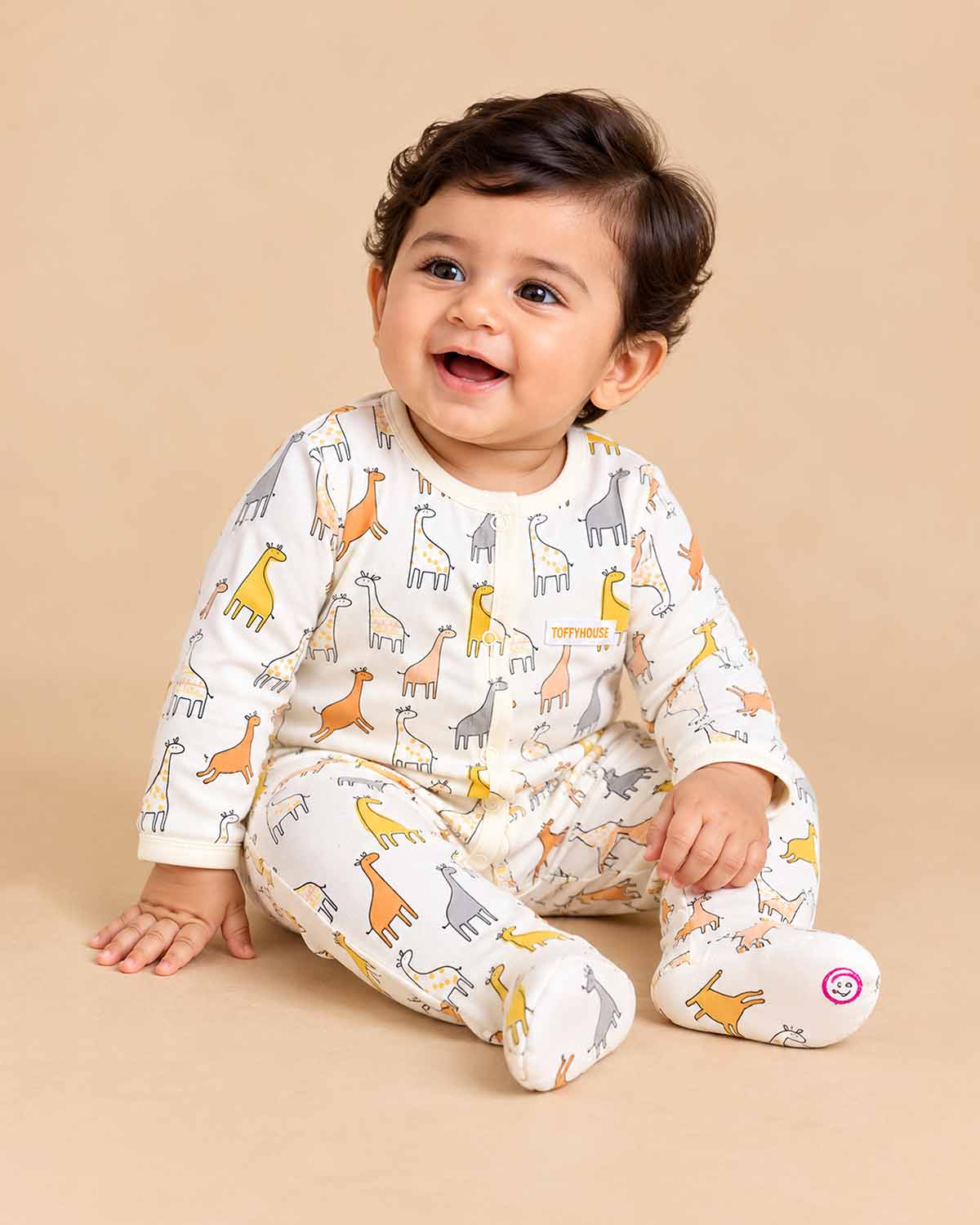 Giraffe printed full sleeve front snap romper dress for infant boys